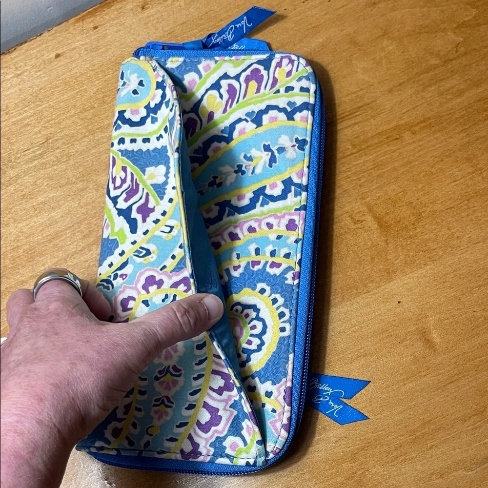 Vera Bradley Travel Organizer Wallet in Capri Blue - Picture 4 of 11